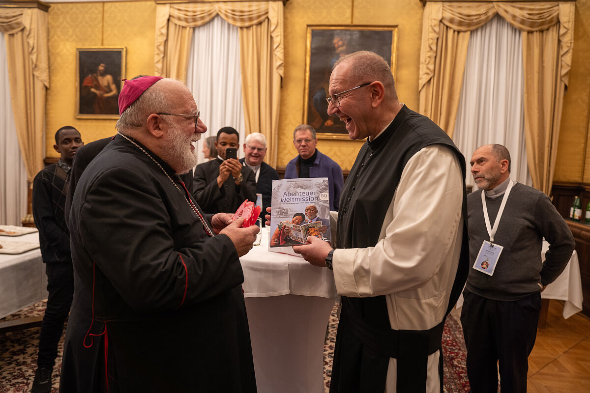 Der apostolische Nuntius Erzbischof Pedro López Quintana und Missio-Nationaldirektor Pater Karl Wallner