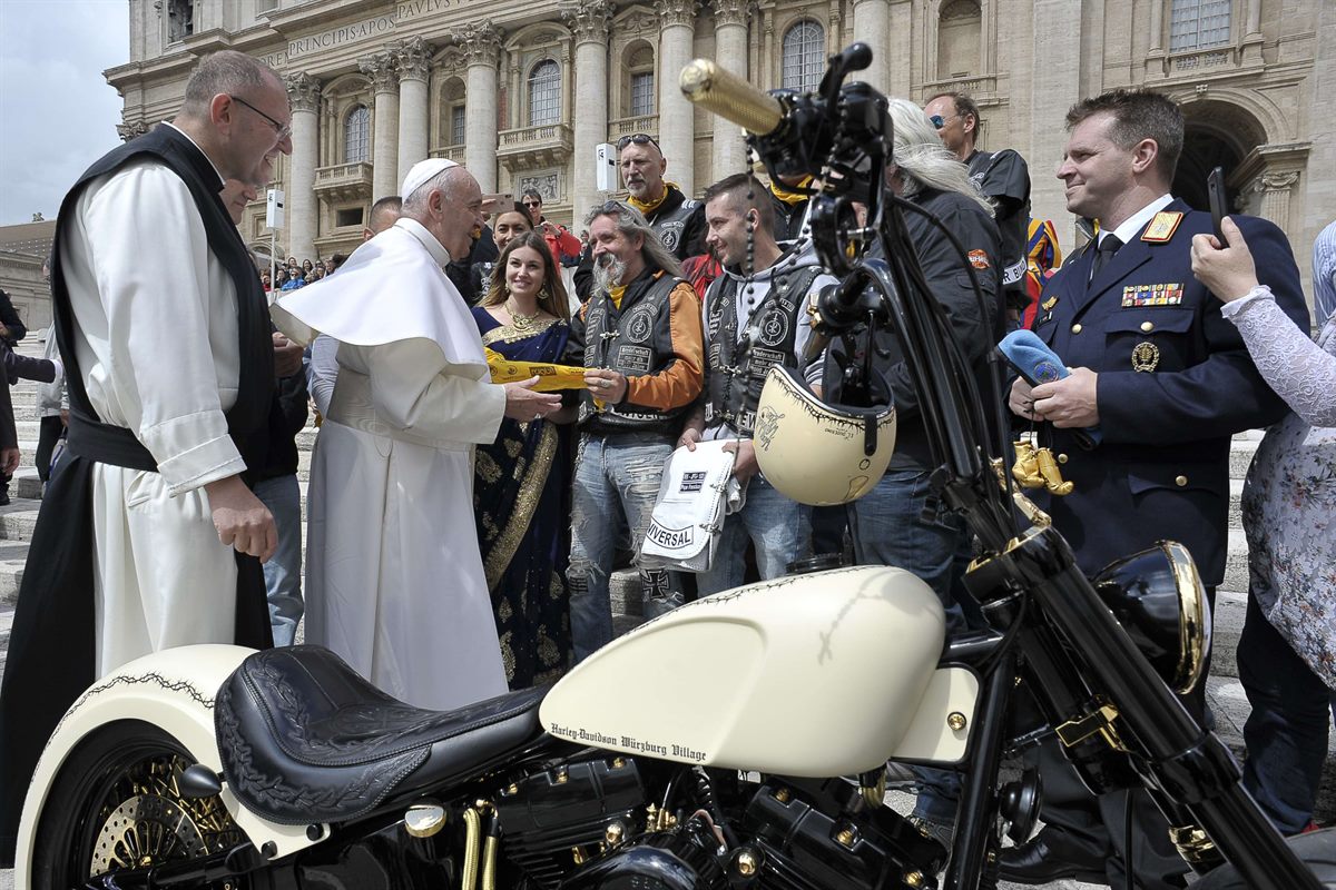 Papst Franziskus trifft die Jesus Biker