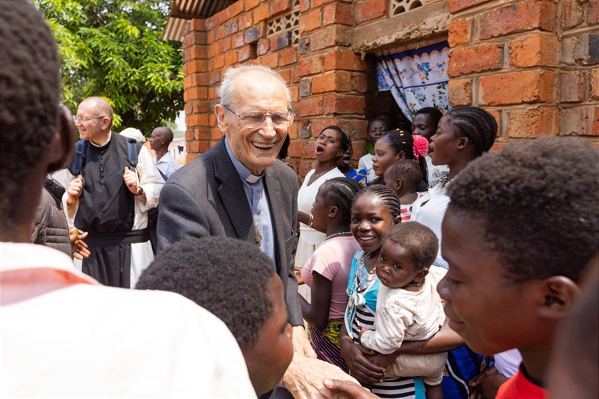 Pater Johann Kiesling - österreichischer Missionar - hilft den Ärmsten vor Ort in der Demokratischen Rebublik Kongo