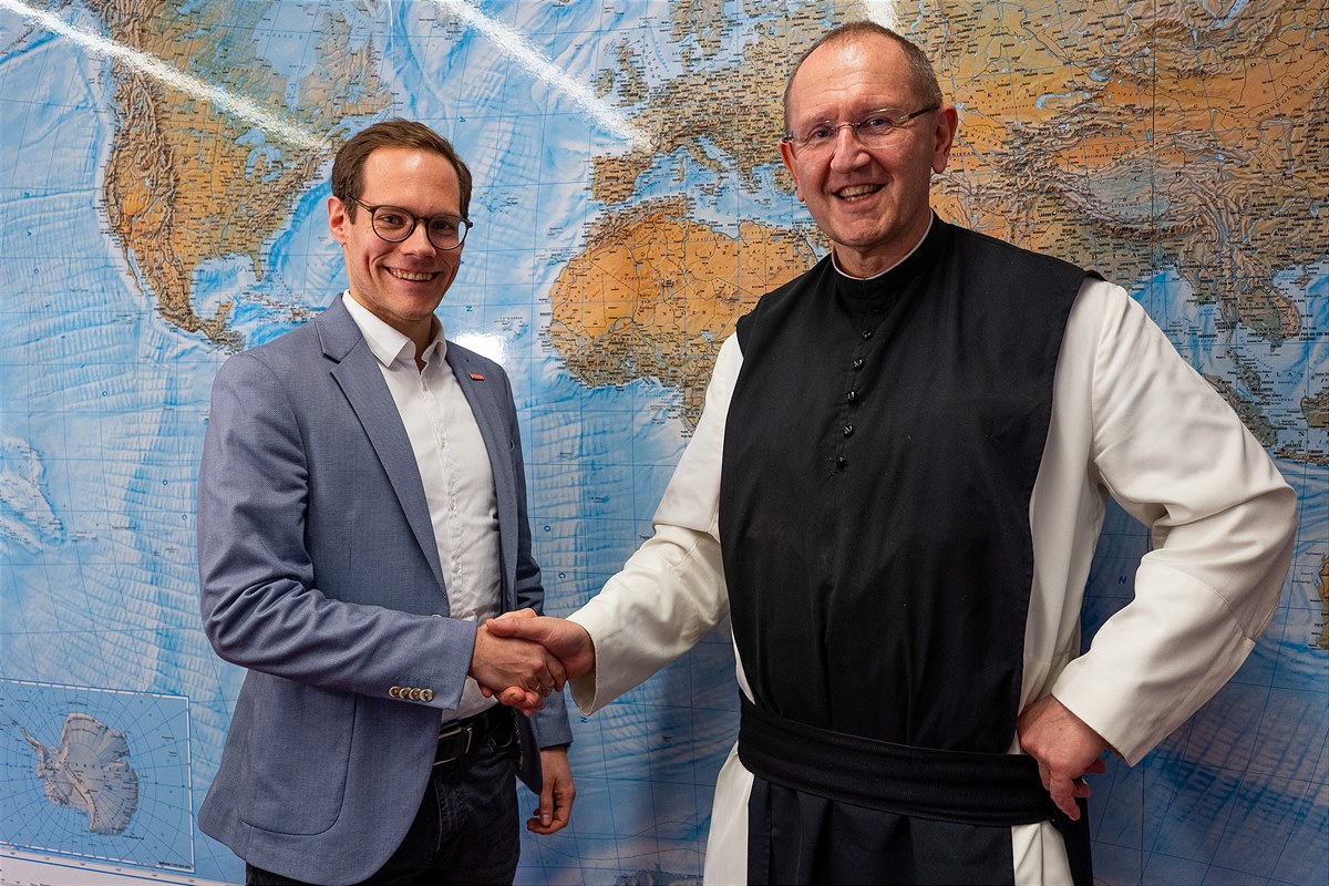 COO Markus Andorf und Missio-Nationaldirektor Pater Karl Wallner