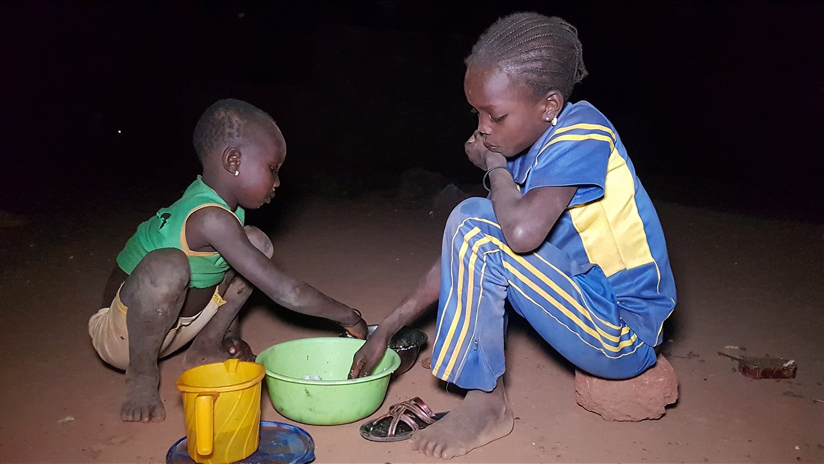 Missio Österreich versorgt bedrohte Familien und Kinder im Norden von Burkina Faso