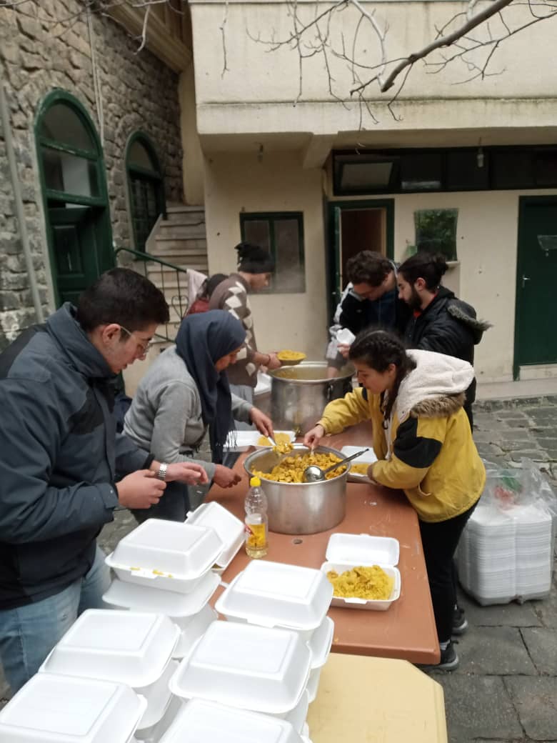 Nahrungsversorgung für die Opfer der Erdbebenkatastrophe in Syrien