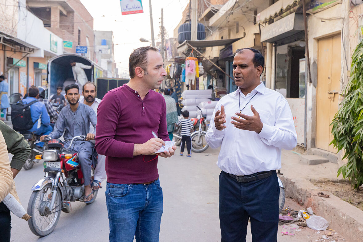 allewelt-Chefredakteur Christoph Lehermayr in Pakistan