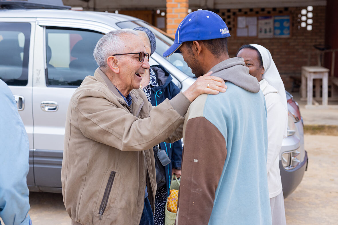 Enzo Caruso trifft auf alte Bekannte im Hochland von Madagaskar