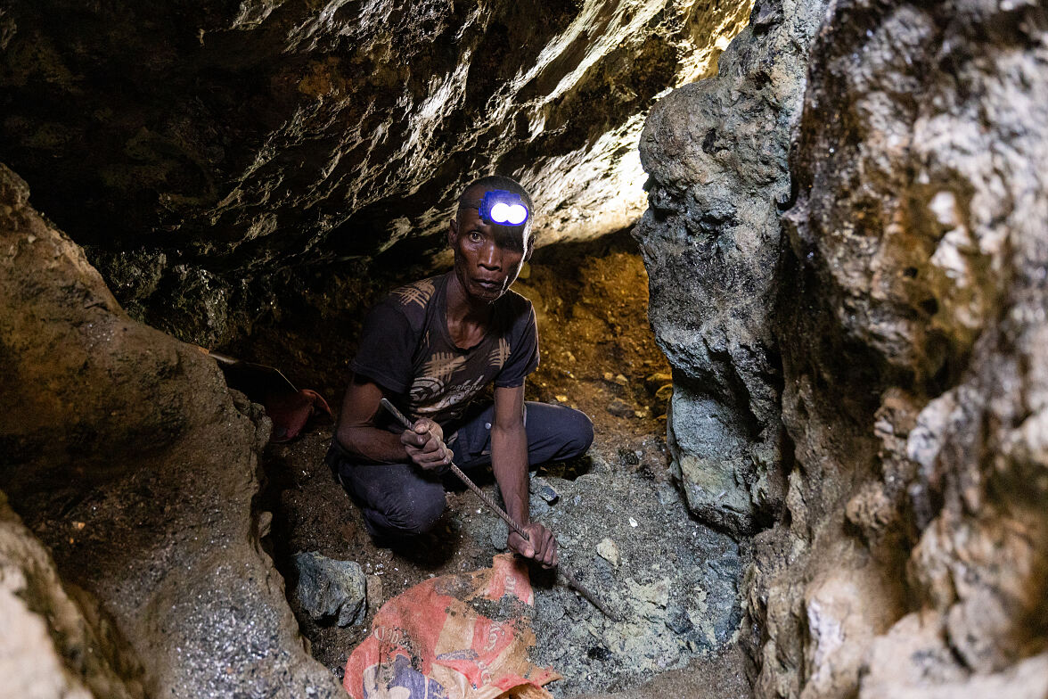 In den Abgründen der Mica-Minen