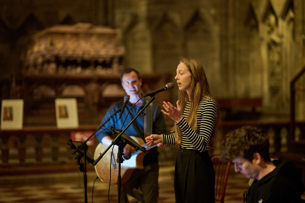 Worship beim Young Mission Praise