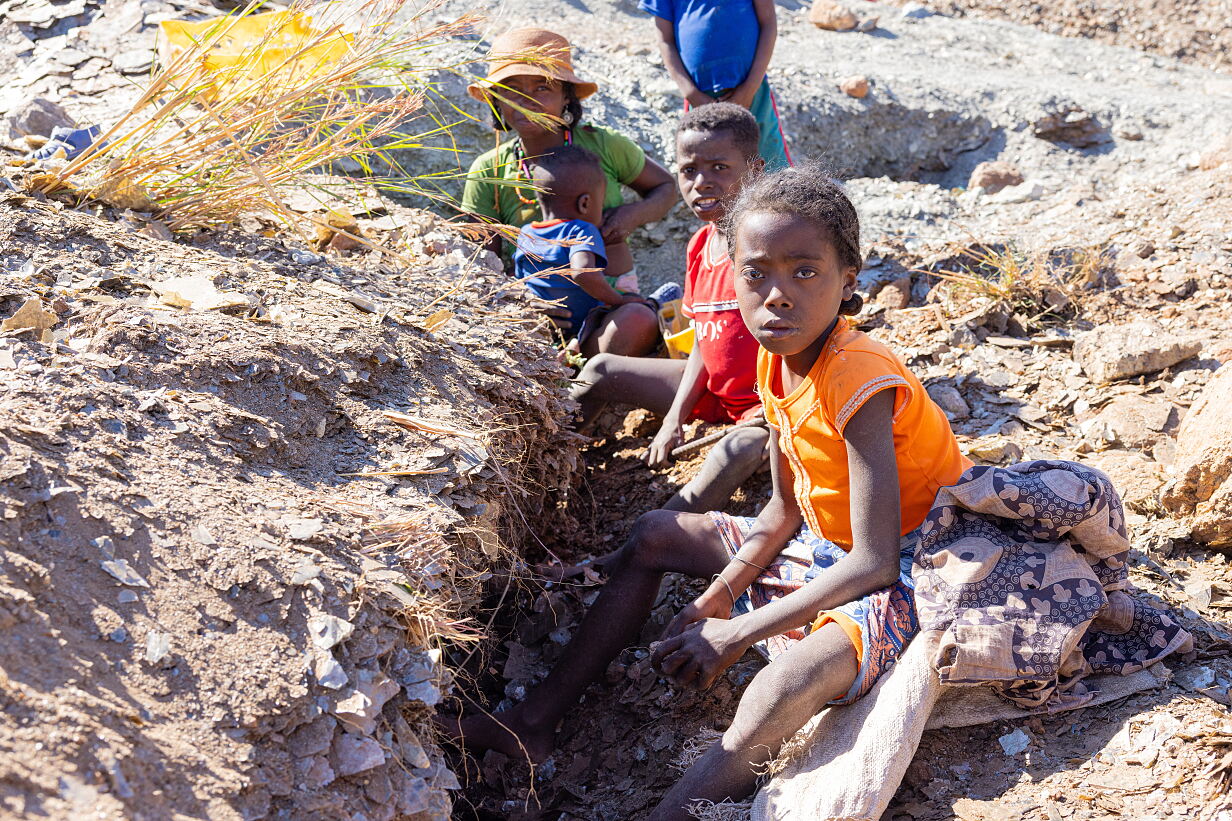 Die Summe der Versteigunerung kommt den Mica-Kindern auf Madagaskar zugute